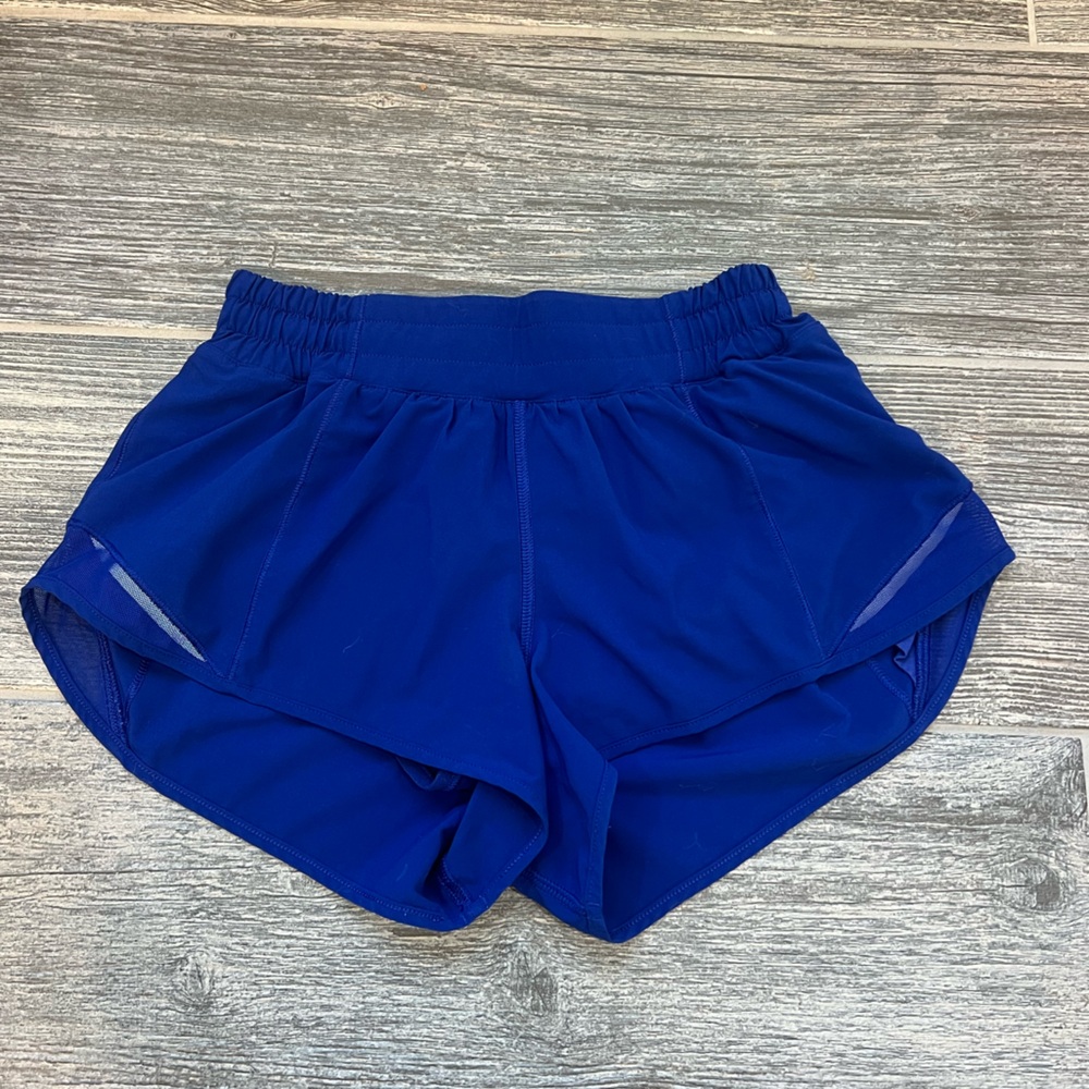 Lululemon Hotty Hot Low-Rise Lined Short 2.5” Larkspur